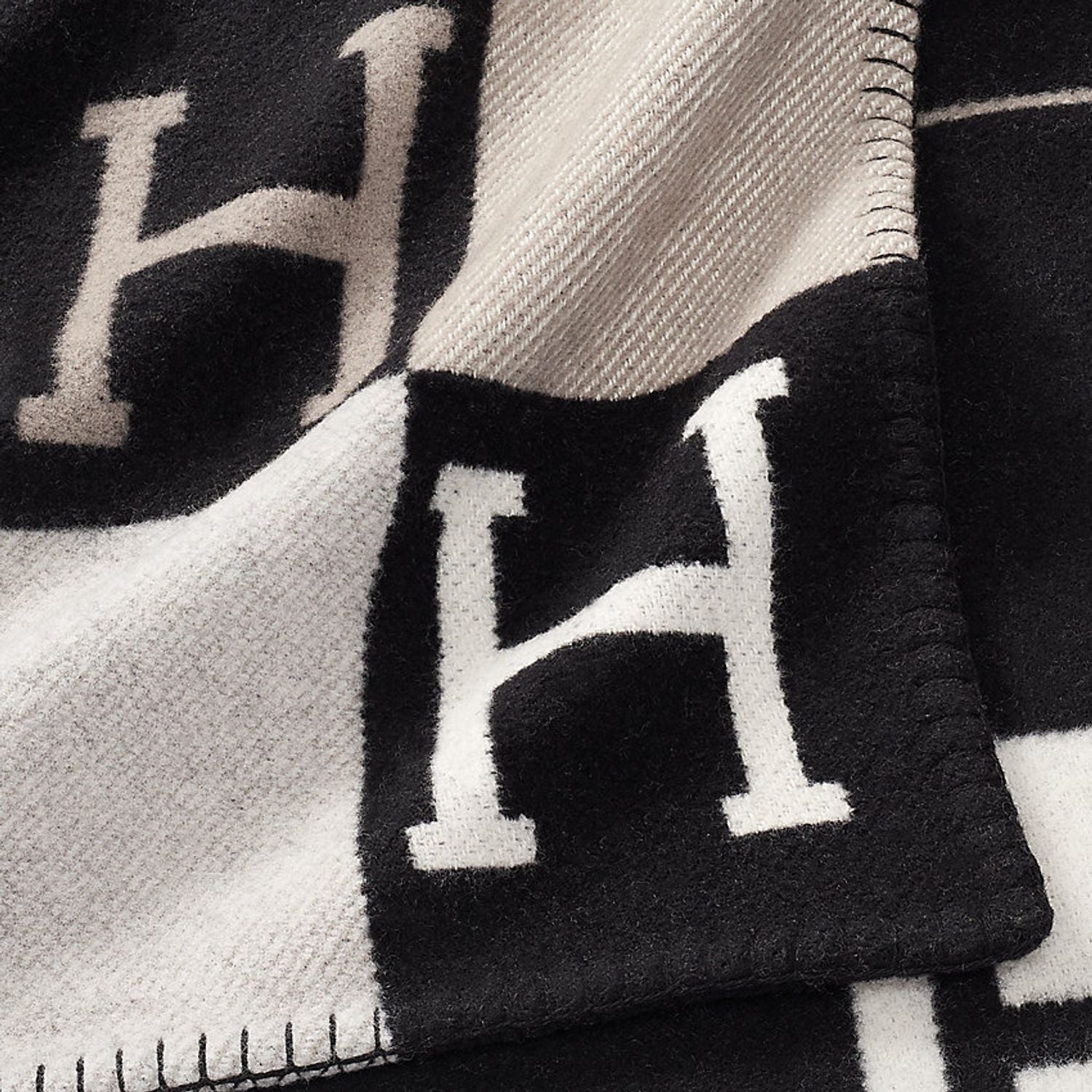Luxurious Gold Cashmere and Wool Throw Blanket