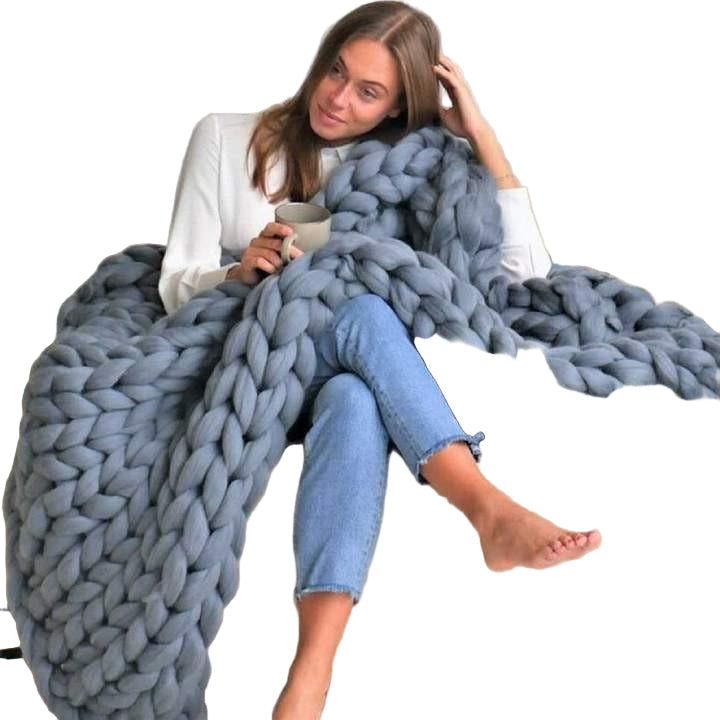 Soft and Elegant Braided Throw Blanket for Sofa Accents