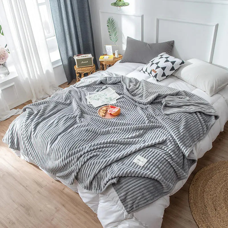 Cozy Velvet Fleece Blanket for Winter Warmth