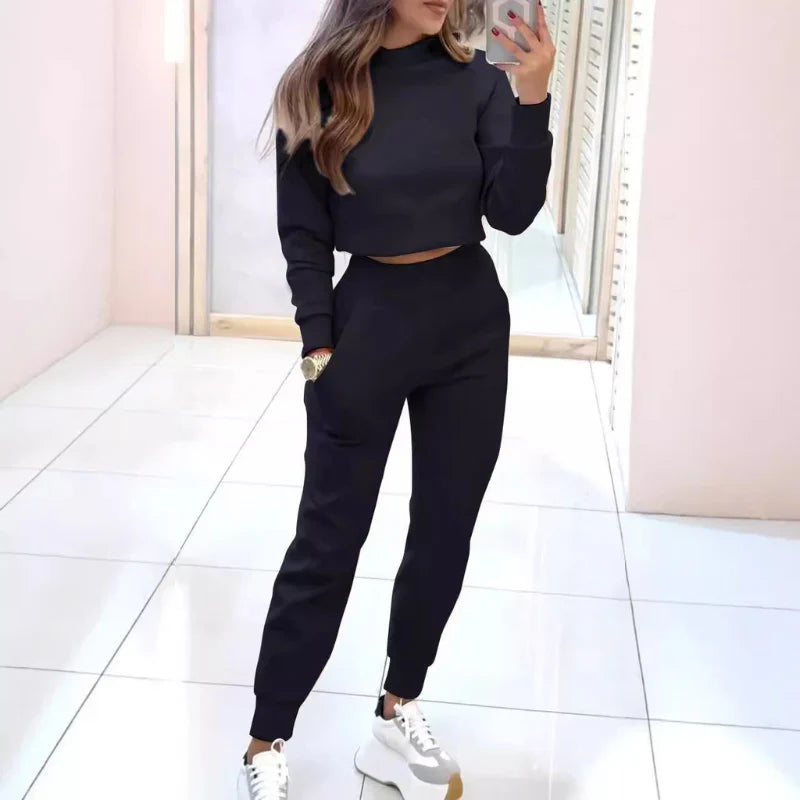 Cozy Women's Two-Piece Tracksuit Featuring a Cropped Sweater