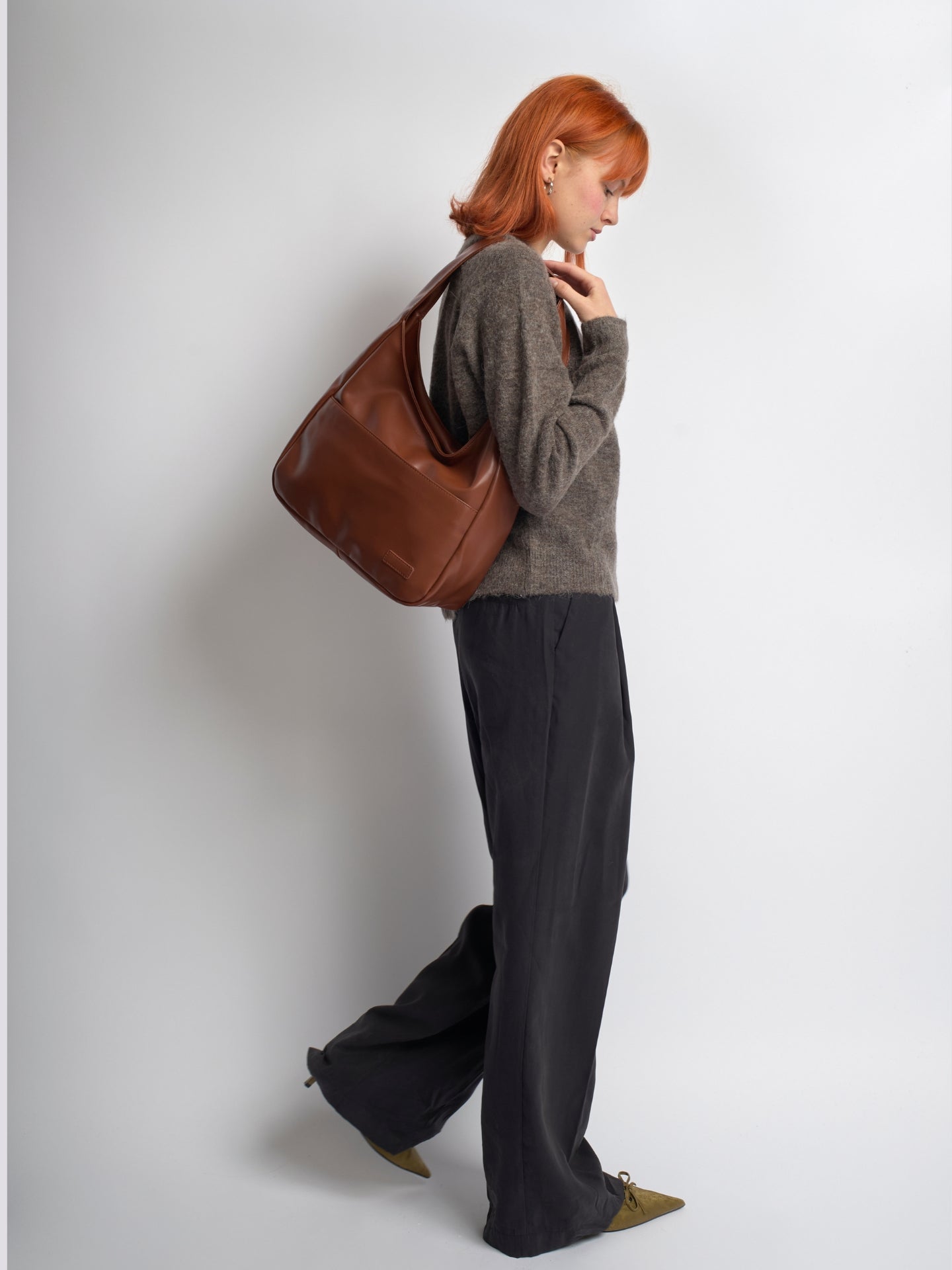 Simple Vegan Hobo Shoulder Bag - Empty Design