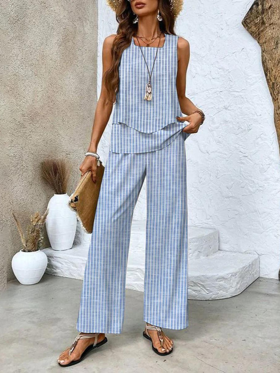 Soraya - Breezy Summer Ensemble with Leaf Print and Flowing Trousers