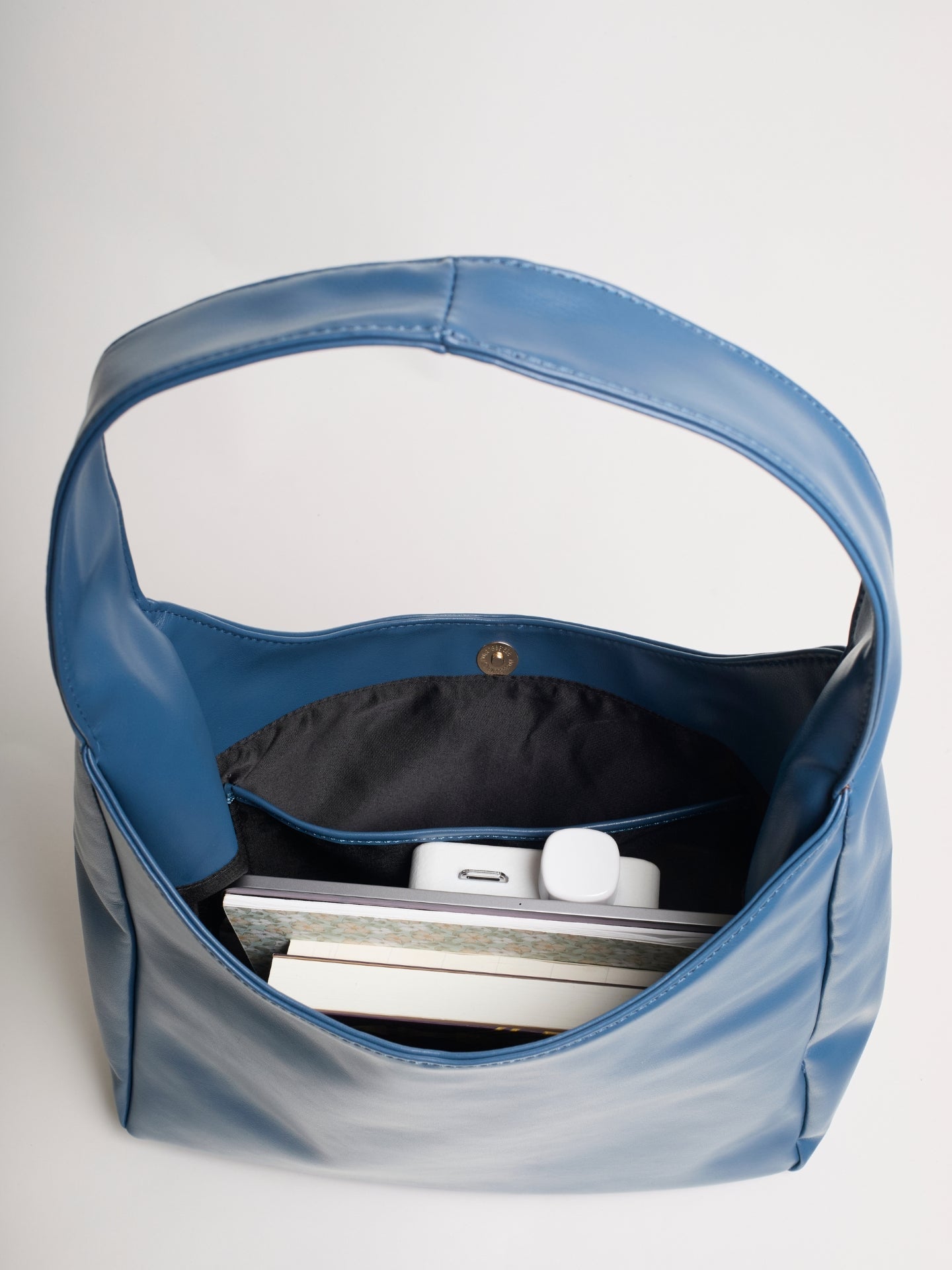 Simple Vegan Hobo Shoulder Bag - Empty Design