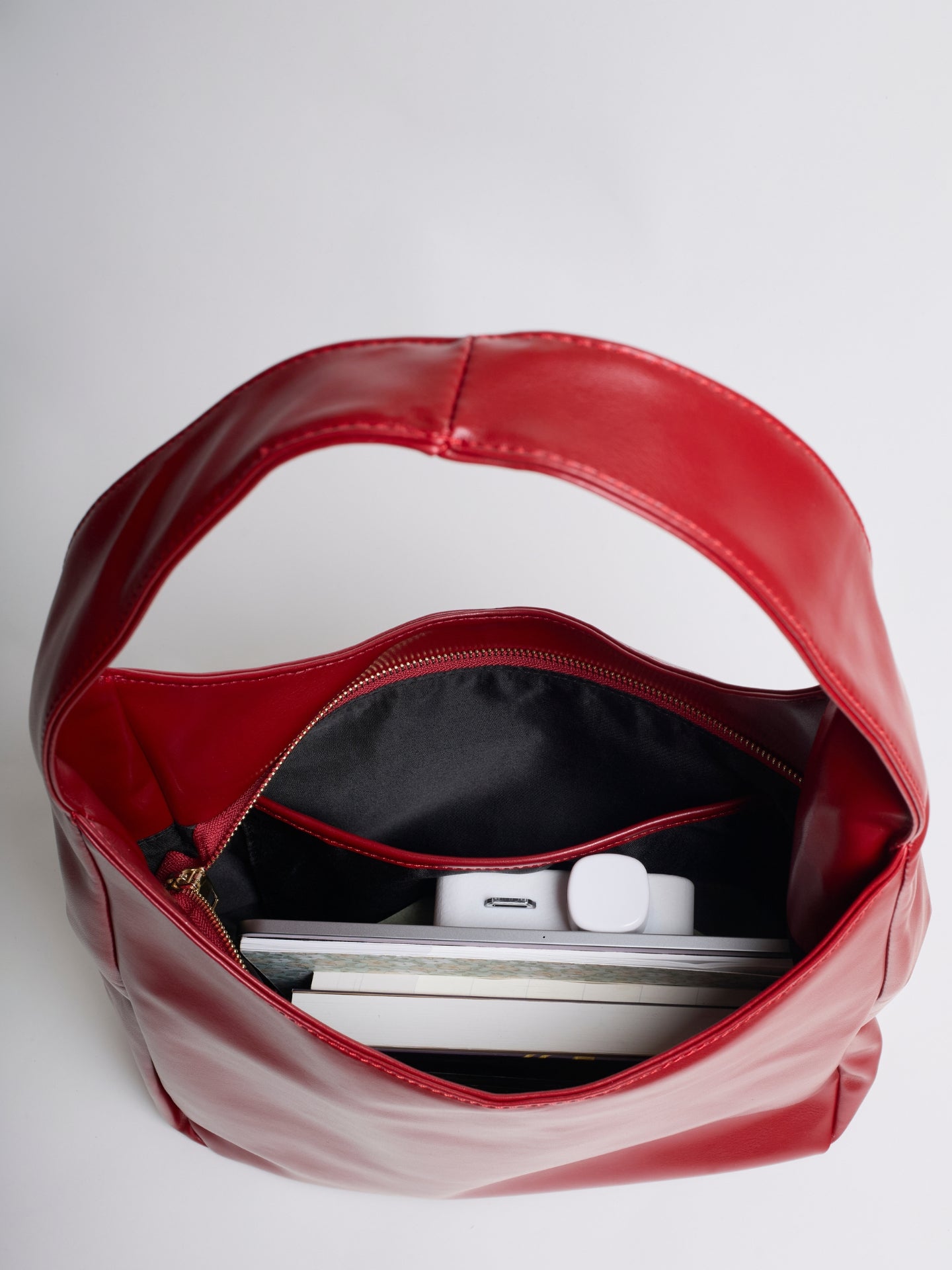 Simple Vegan Hobo Shoulder Bag - Empty Design