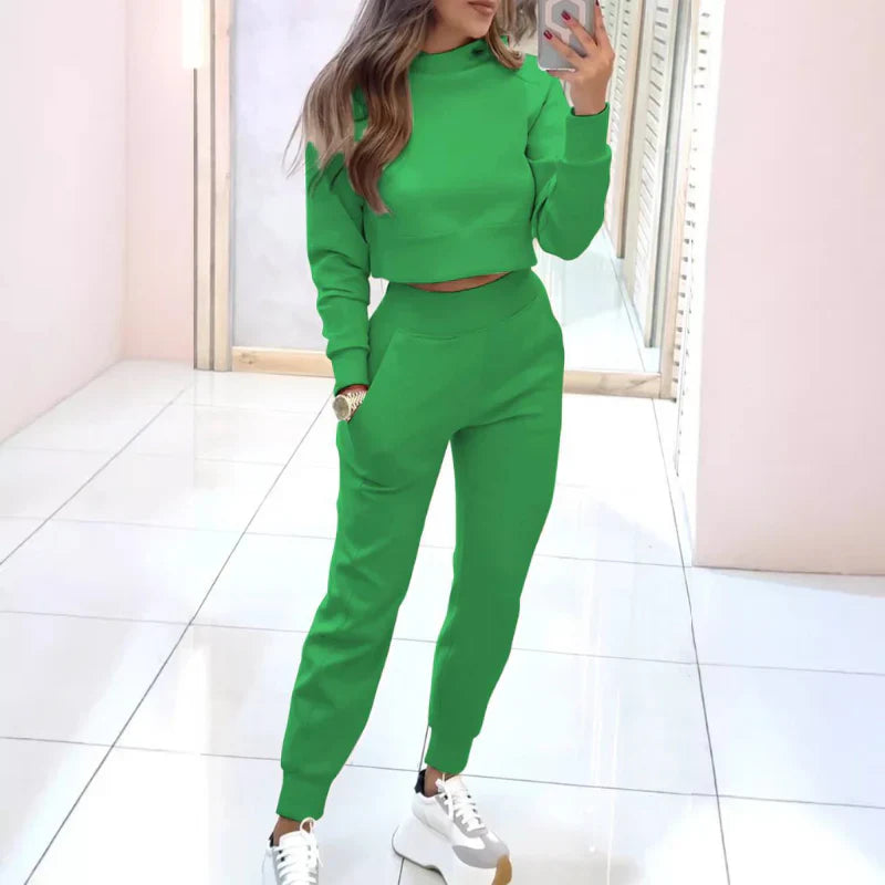 Cozy Women's Two-Piece Tracksuit Featuring a Cropped Sweater