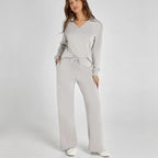Eline | Premium Loungewear Set Featuring Cozy Trousers and V-Neck Design