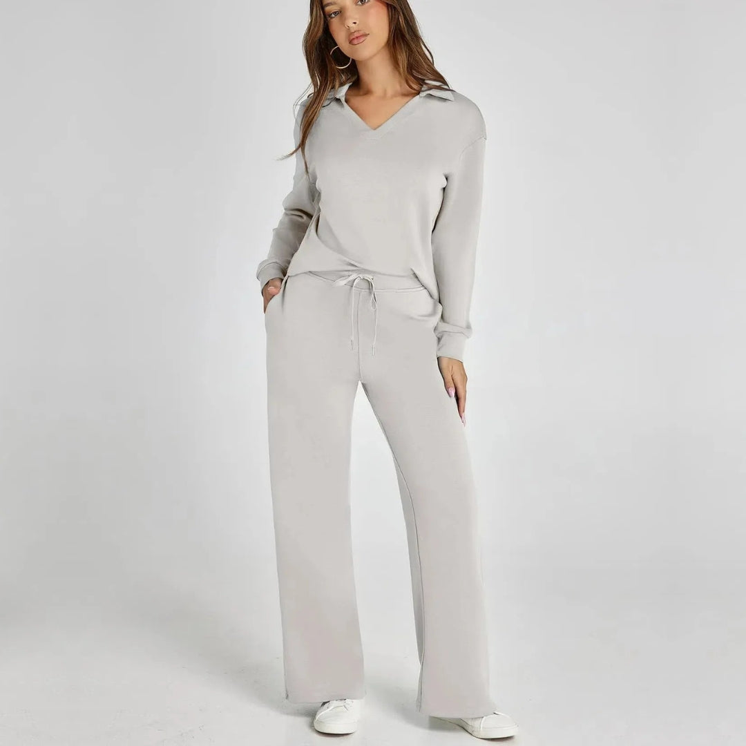 Eline | Premium Loungewear Set Featuring Cozy Trousers and V-Neck Design