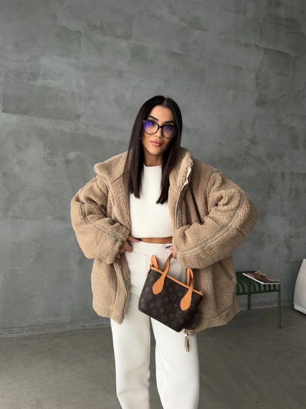 Cozy Oversized Women's Winter Jacket with Zipper and Pockets