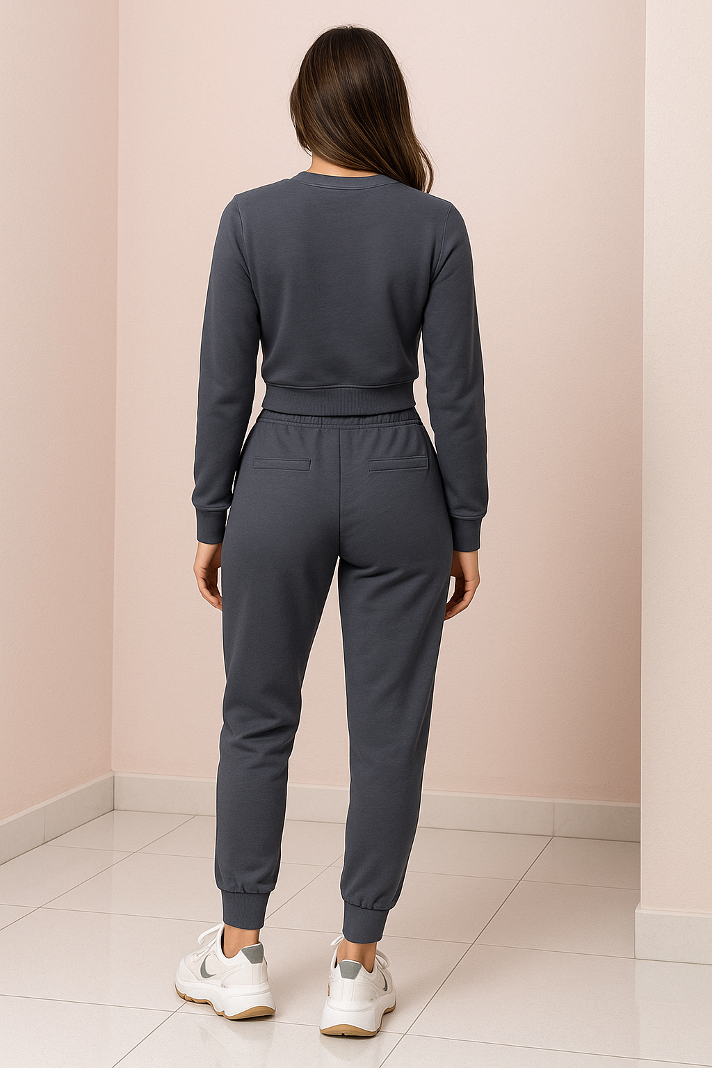 Cozy Women's Two-Piece Tracksuit Featuring a Cropped Sweater