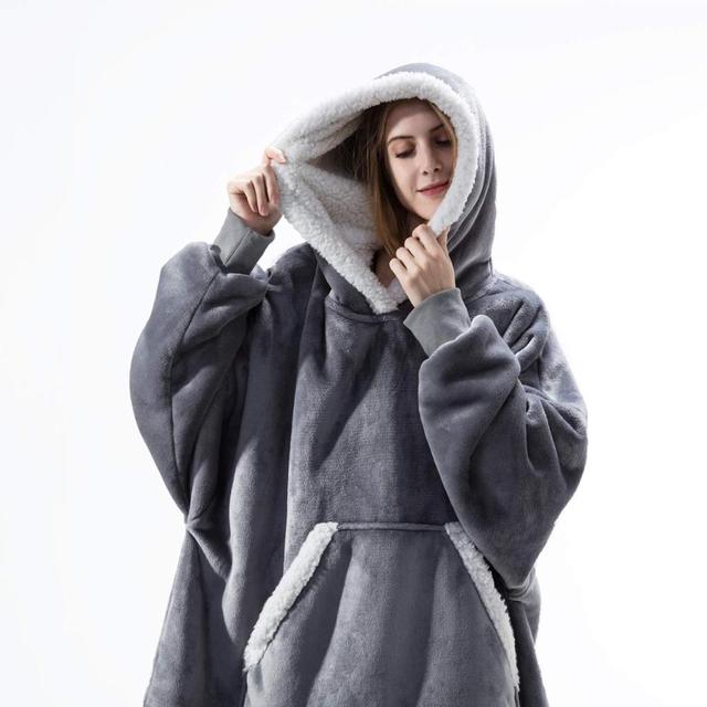 Cozy Fleece Hoodie Blanket - Perfect for Winter