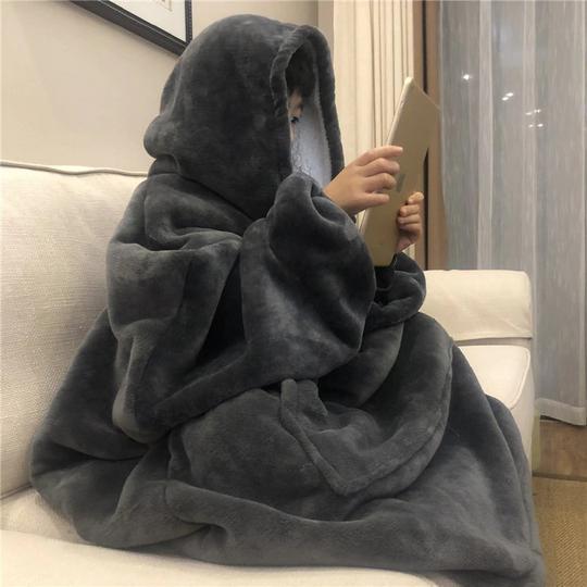Cozy Fleece Hoodie Blanket - Perfect for Winter