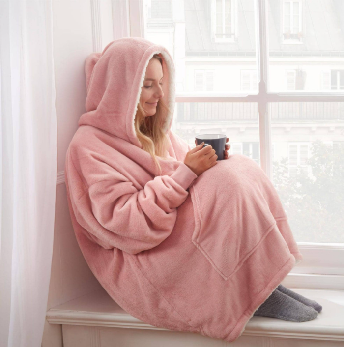 Cozy Fleece Hoodie Blanket - Perfect for Winter