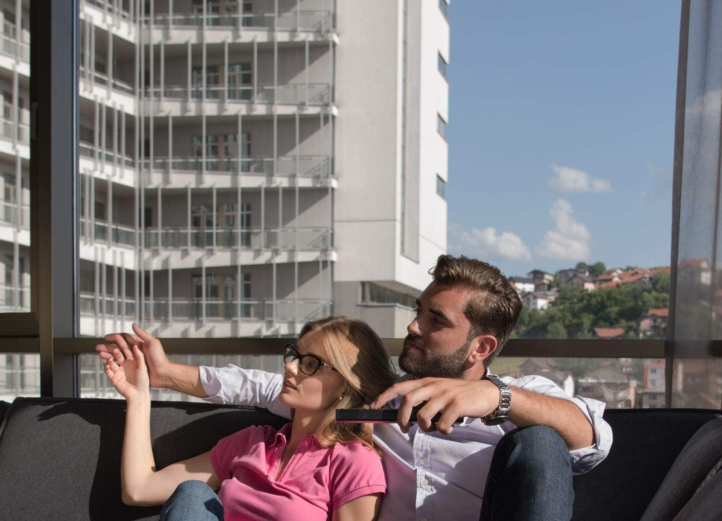 Daytime Privacy and Clarity with Reflective Window Film