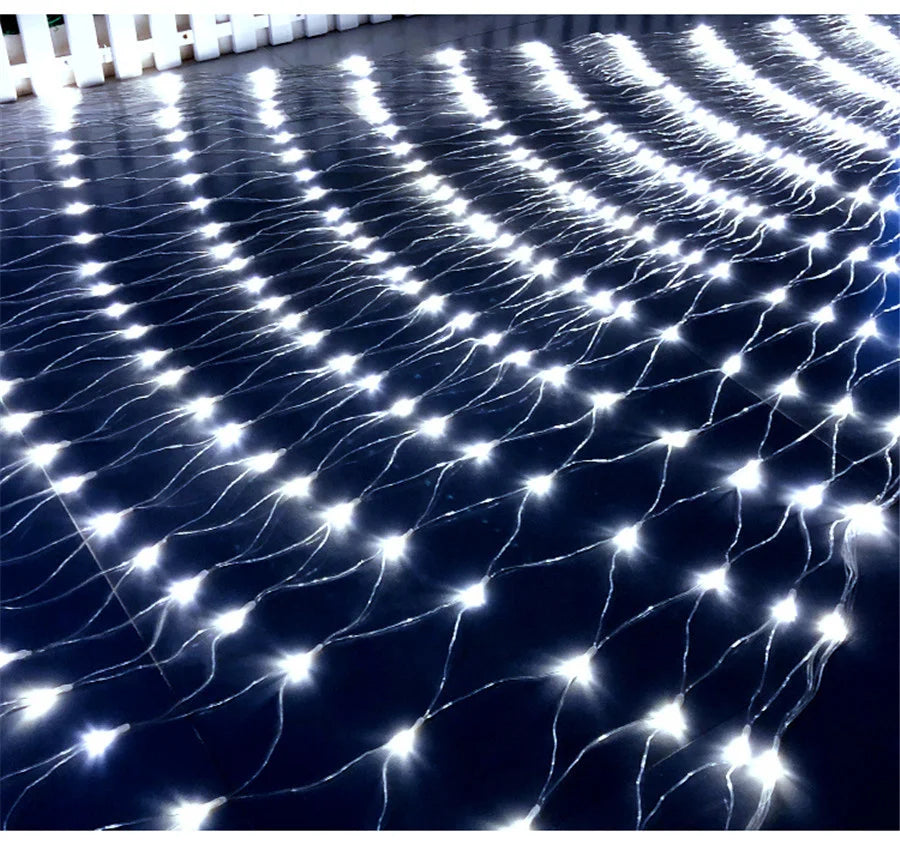 Elegant LED Outdoor Lighting with a Stylish Mesh Design