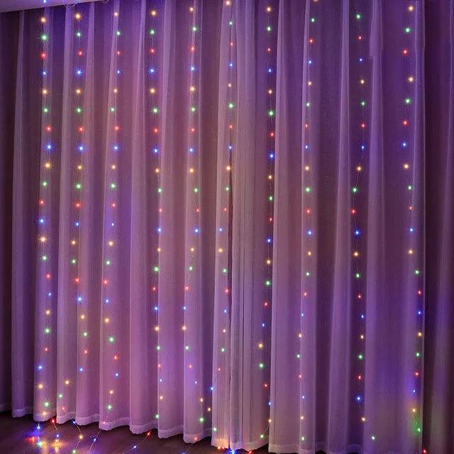 Christmas Cascade Light Curtain with Twinkling Patterns
