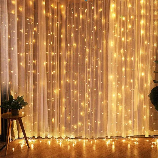 Christmas Cascade Light Curtain with Twinkling Patterns