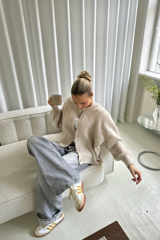 NOLA - Knitted Women's Cardigan with Buttons