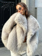 Elegant Faux Fur Women's Coat - Luxuriously Soft and Stylish