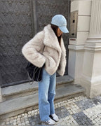 Elegant Faux Fur Women's Coat - Luxuriously Soft and Stylish
