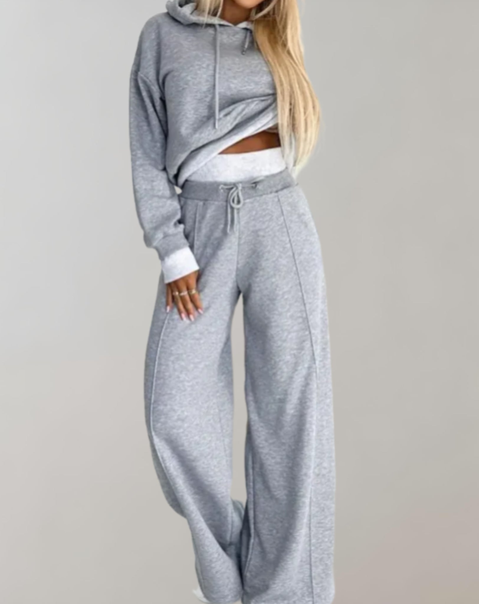 FAYE | Trendy Hoodie and Trouser Set for a Modern Aesthetic