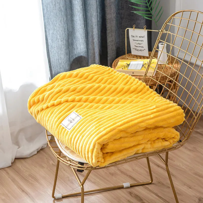 Cozy Velvet Fleece Blanket for Winter Warmth