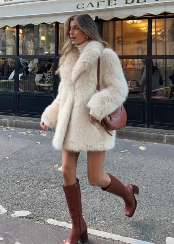 Chic Women's Faux Fur Winter Coat - Luxuriously Warm and Stylish