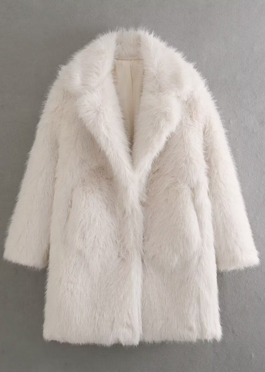 Chic Women's Faux Fur Winter Coat - Luxuriously Warm and Stylish