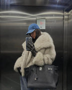 Elegant Faux Fur Women's Coat - Luxuriously Soft and Stylish