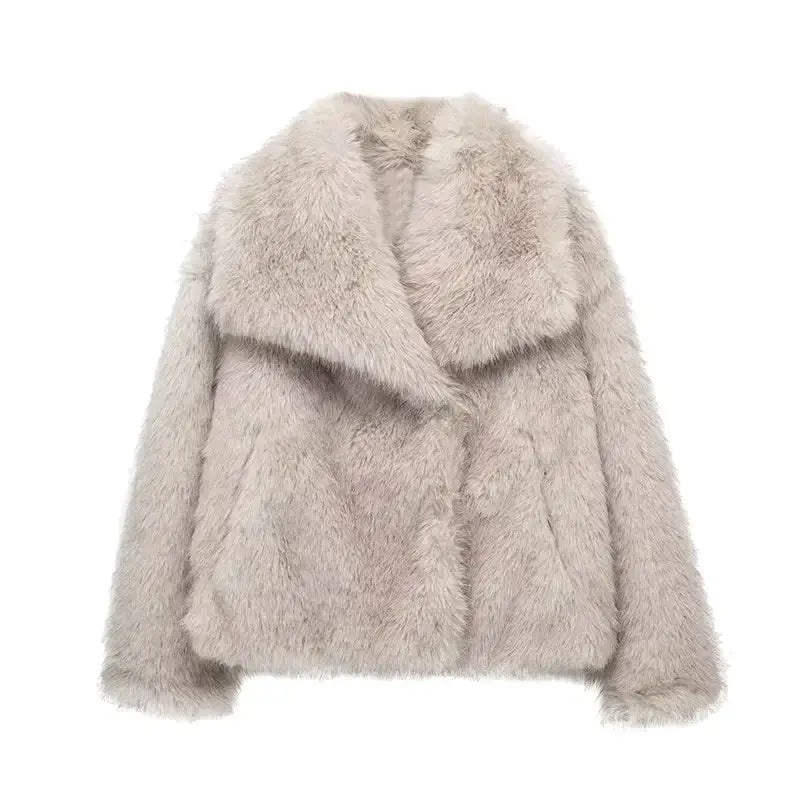 Elegant Faux Fur Women's Coat - Luxuriously Soft and Stylish