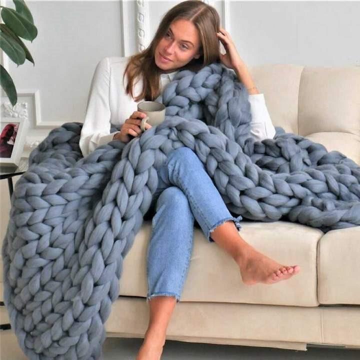 Stylish Cozy Knitted Blanket – Available in 80x100 cm and 100x120 cm for Autumn and Winter Comfort