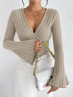 Leona - Stylish Long Sleeve V-Neck Top