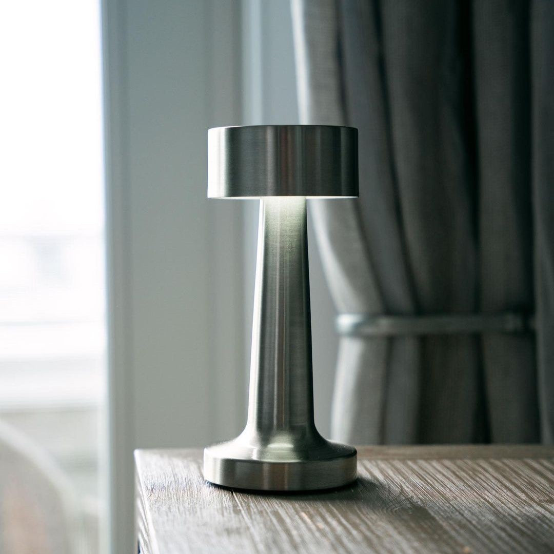 Victor Modern Dimming Table Lamp
