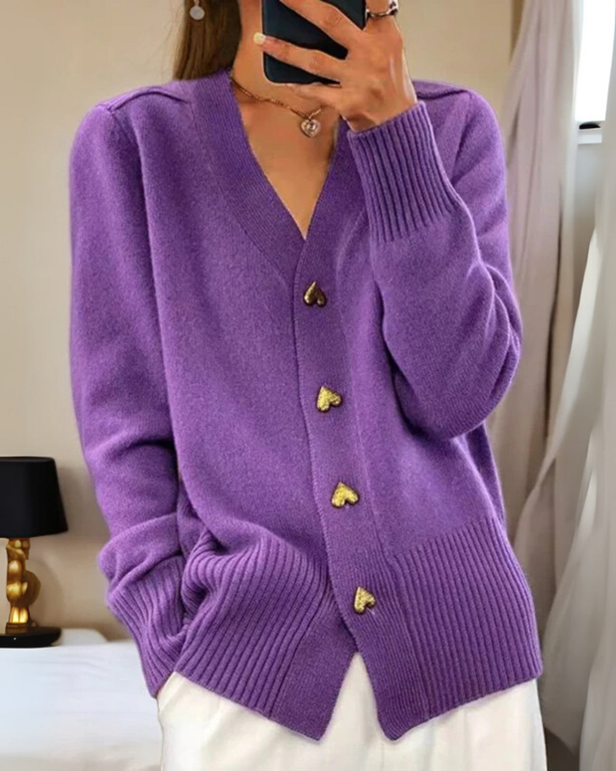 Charming Autumn Cardigan for Women with Heart-Shaped Buttons – Perfectly Knitted for Romance