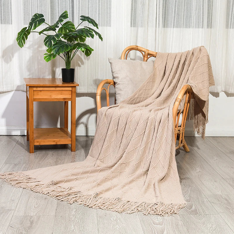 Cozy Scandinavian-Inspired Throw Blanket