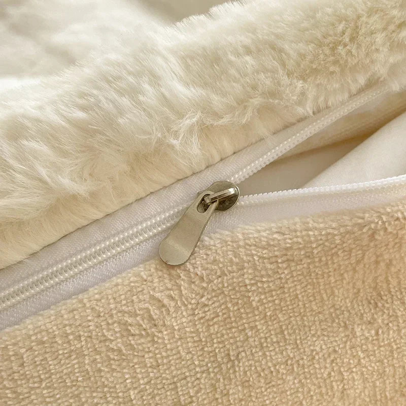 Cozy Faux Fur Duvet with Comfort Pattern for Your Bedroom