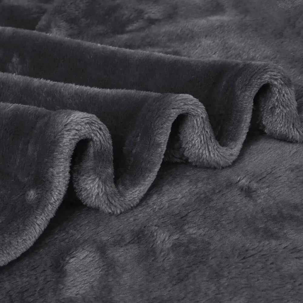 Cozy Fleece Blanket for Warm Evenings