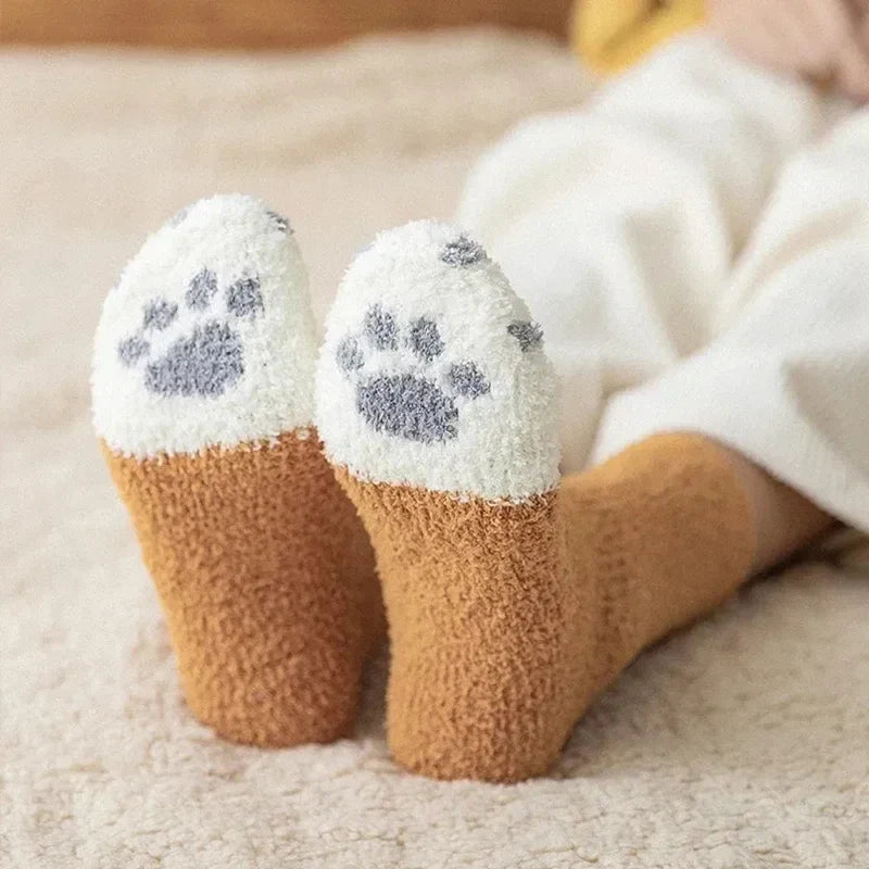 Cozy Women's Cat Paw Pattern Cotton Socks – Ultra Soft, Ideal for Winter, Size EU 35-42