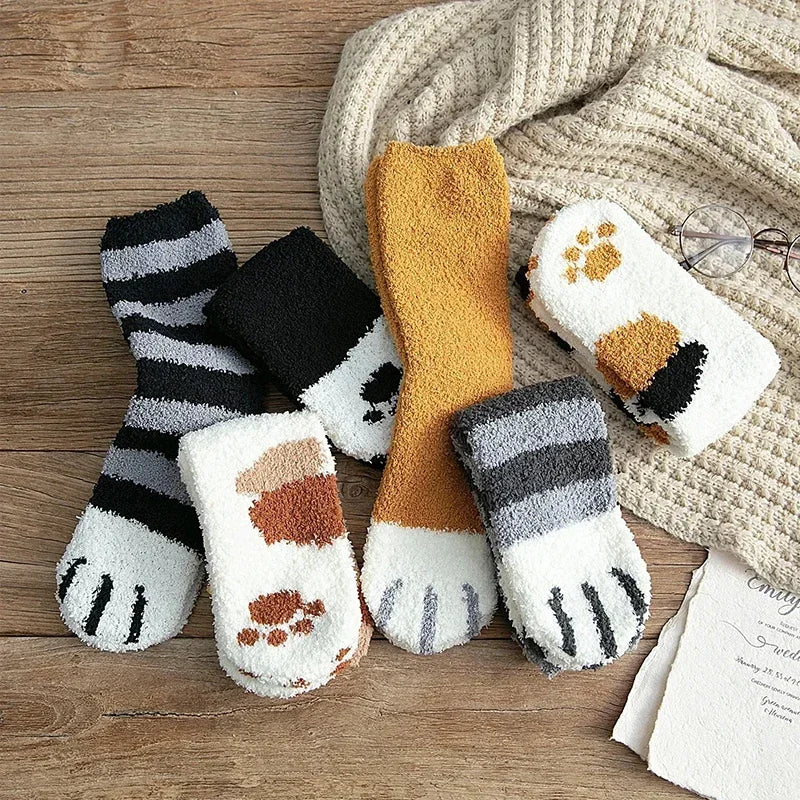 Cozy Women's Cat Paw Pattern Cotton Socks – Ultra Soft, Ideal for Winter, Size EU 35-42
