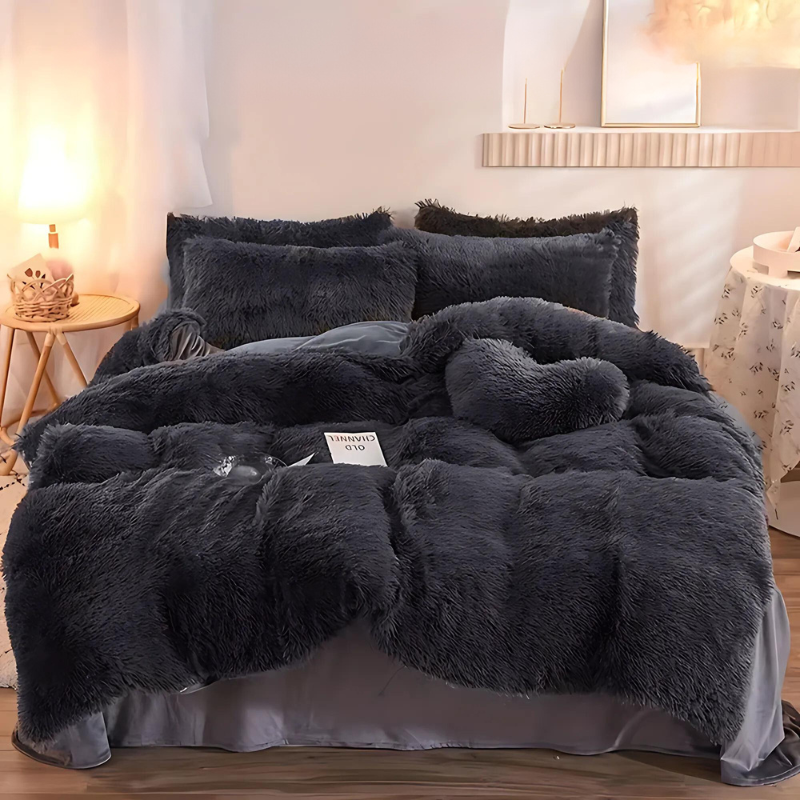 Zephariel - Opulent 3-Piece Velvet Bedding Set for Fall and Winter