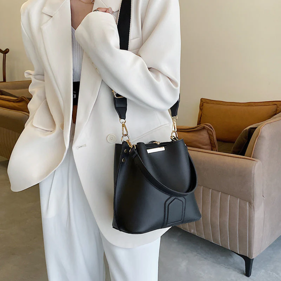 Luxurious Leather Shoulder Bag - BellaViva