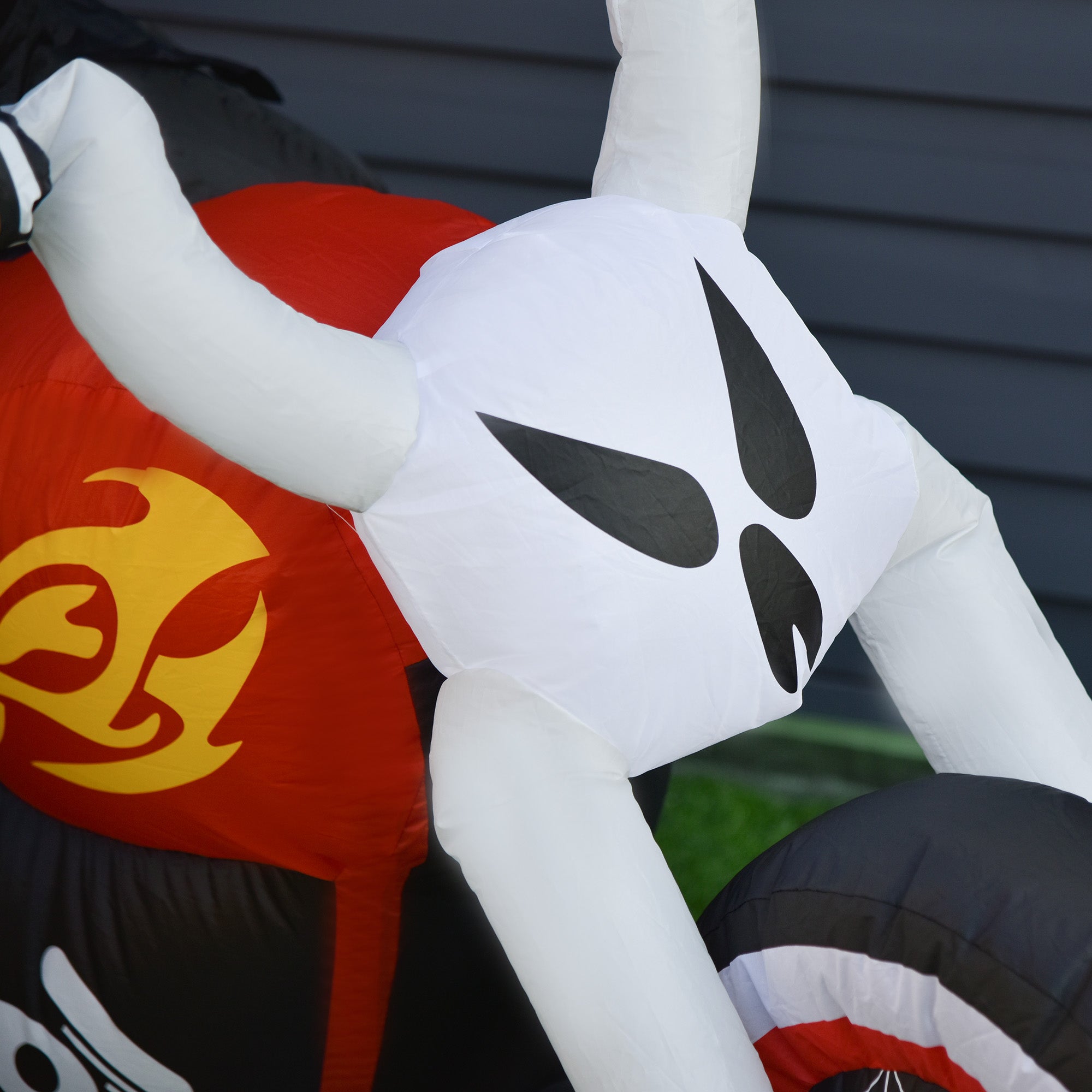 Inflatable Halloween Motorcycle Rider - Spooky LED Decoration (180×55×120 cm)