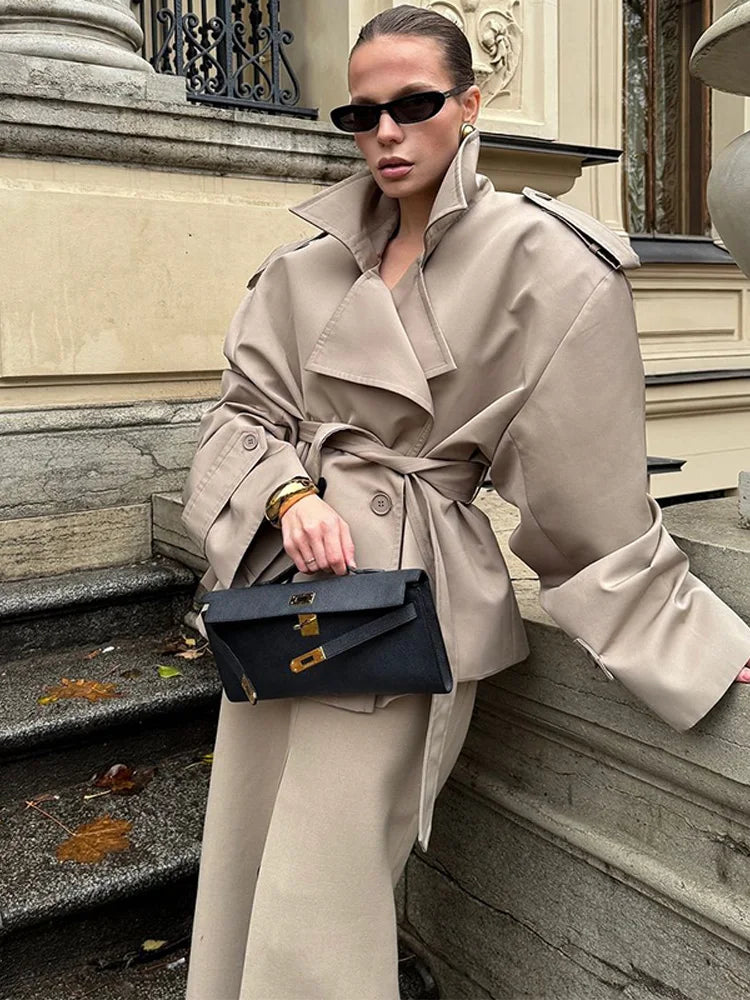 Retro Women's Trench Coat with Turn-Down Collar and Shoulder Pads - Chic Outerwear for Women
