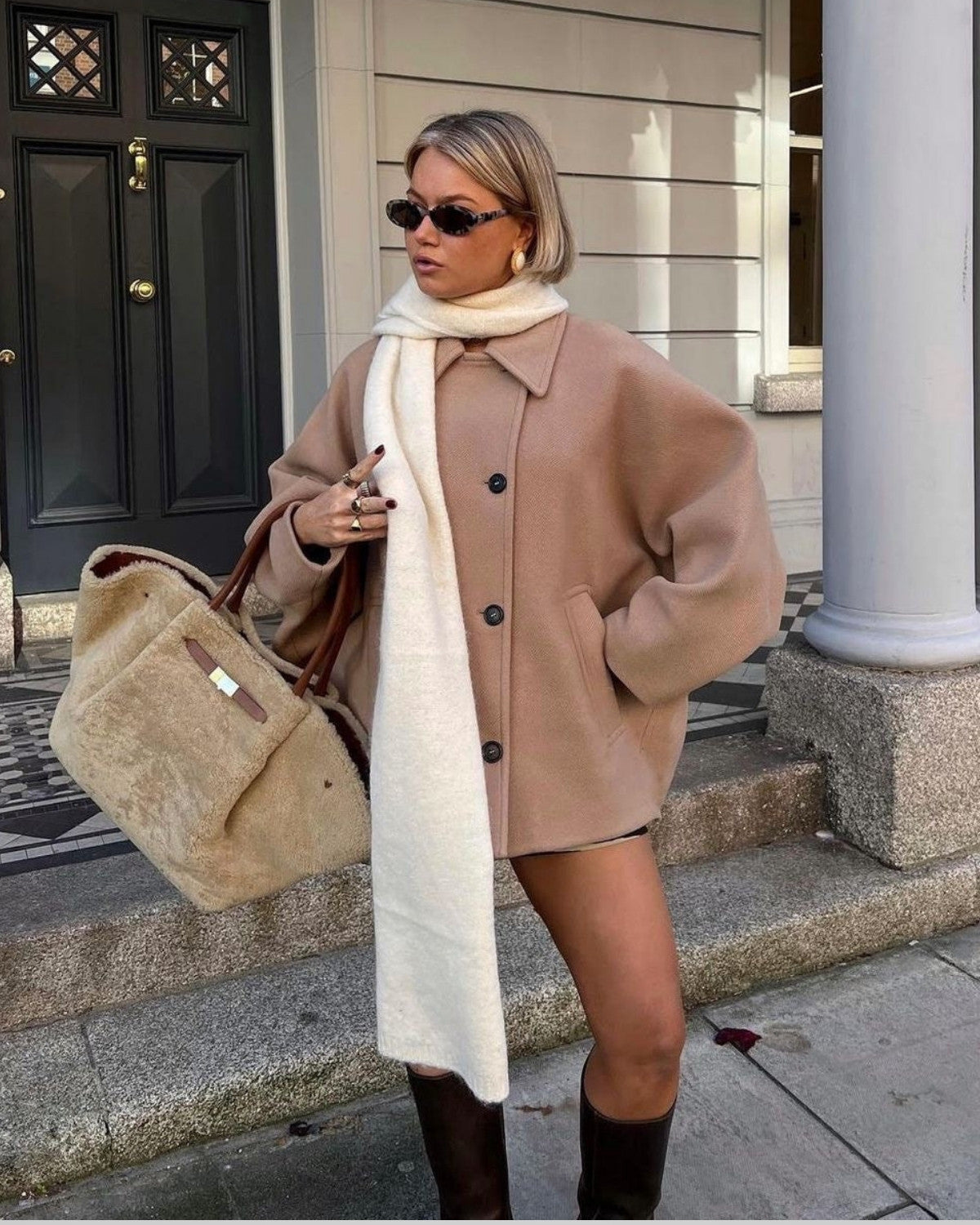 Cozy Oversized Wool Autumn Coat with Buttons – Women's
