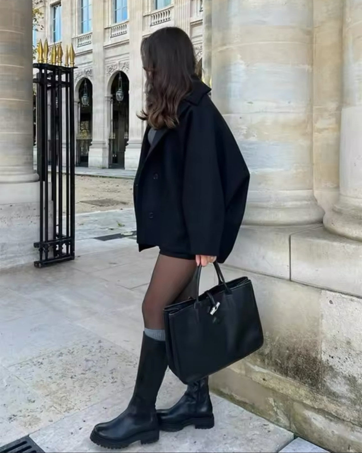 Cozy Oversized Wool Autumn Coat with Buttons – Women's