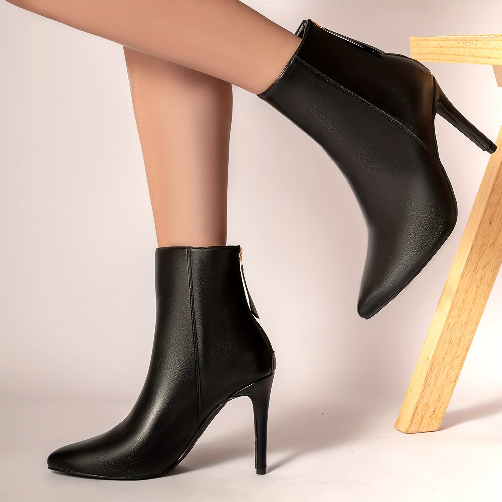 Karlijn - Chic Western-Style Ankle Boots with Stiletto Heel