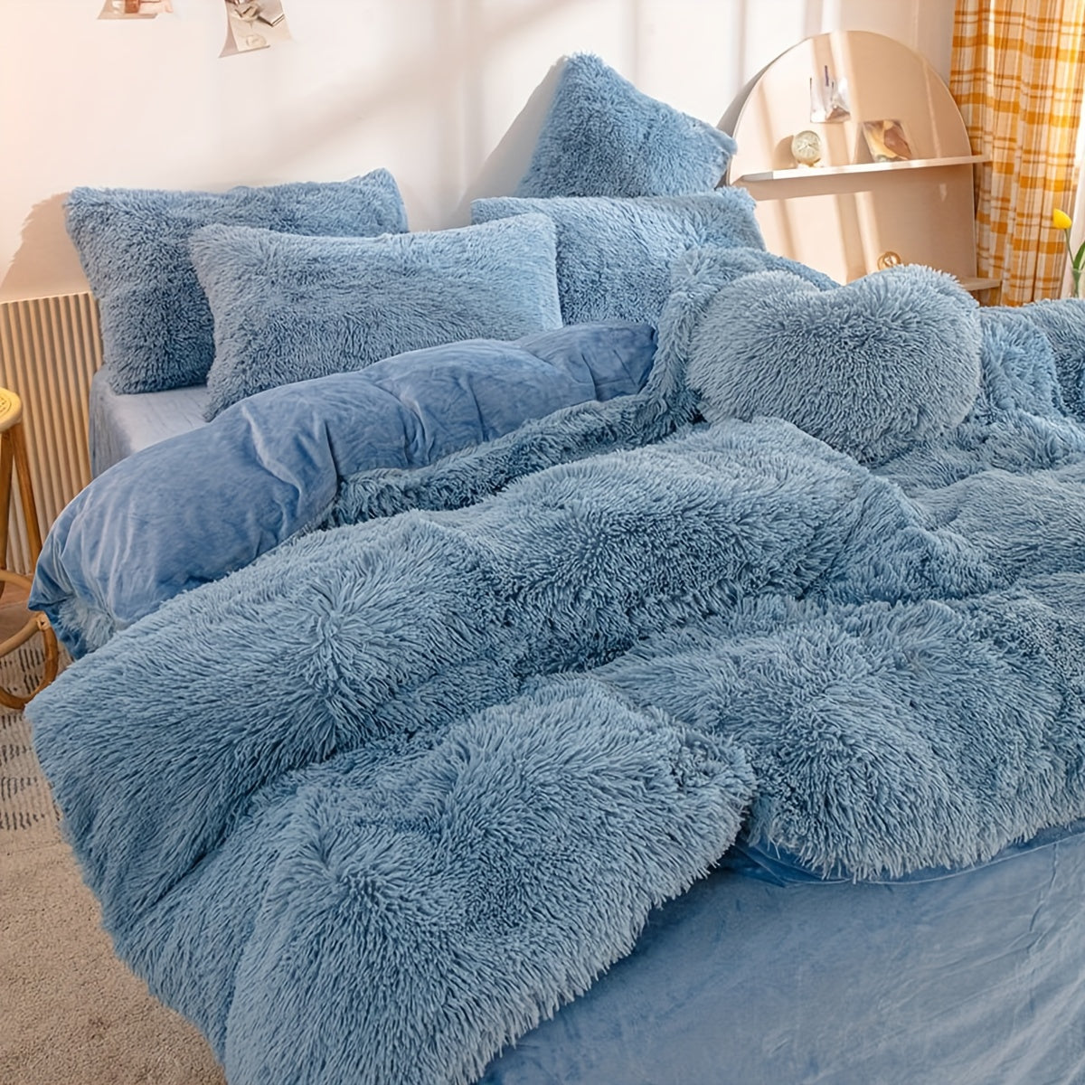 Luxurious Three-Piece Velvet Bedding Set with Soft Velvety Texture