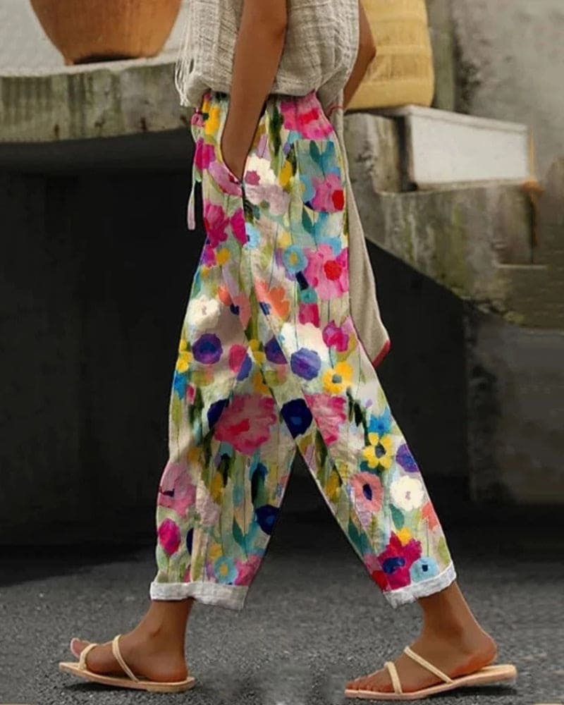 Carlijn | Vibrant Floral Print Trousers with Pockets