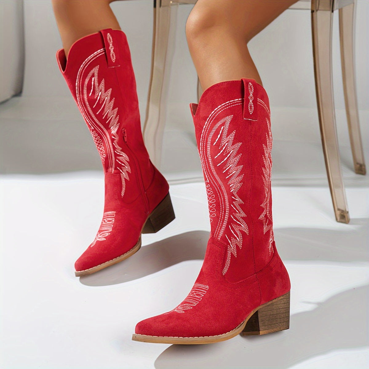 Chic Women's Knee-High Embroidered Cowboy Boots