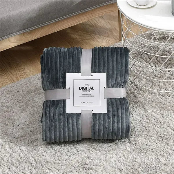 Cozy Velvet Fleece Blanket for Winter Warmth