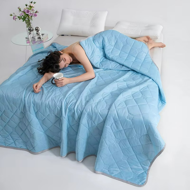 Lightweight Summer Duvet for Air-Conditioned Spaces - Soft and Comfortable